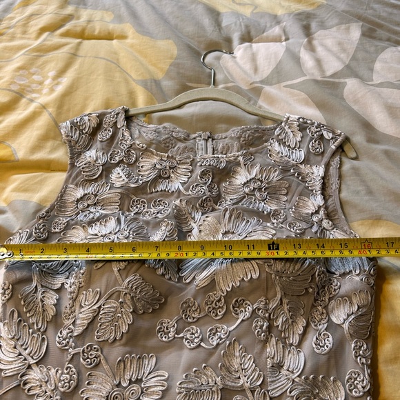 Lovely silver mother of the bride dress with ribbon detail - Picture 4 of 5